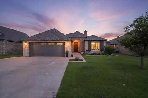 6906 68th St, Lubbock, TX 79424