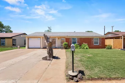 1817 E 1st St, Lubbock, TX 79403