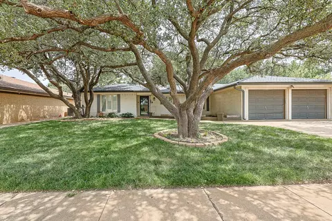 5711 74th St, Lubbock, TX 79424