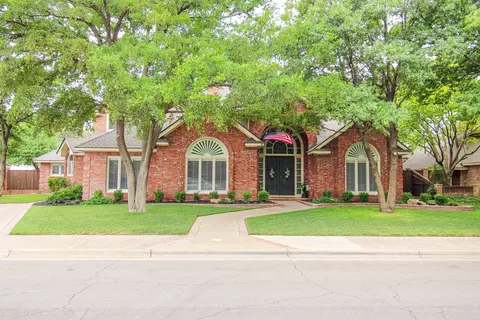 8708 Savannah Ave, Lubbock, TX 79424