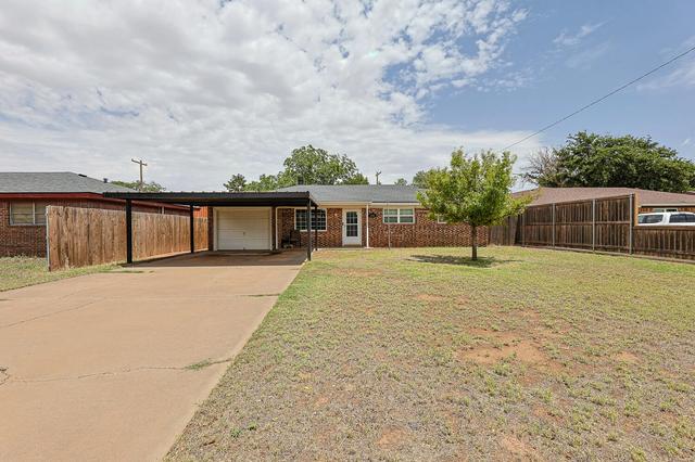 834 9th St, Wolfforth, TX 79382