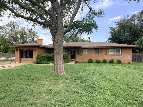 1210 Garland St, Plainview, TX 79072