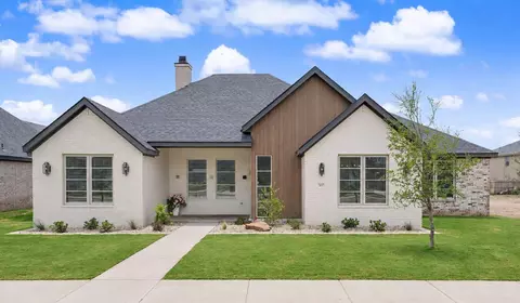 307 N 9th St, Wolfforth, TX 79382
