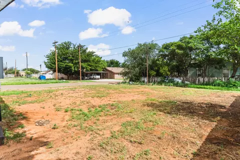 401 E 8th St, Sundown, TX 79372 photo 18