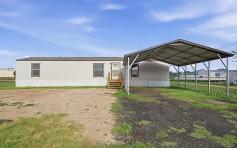 125 Pecan St, Levelland, TX 79336