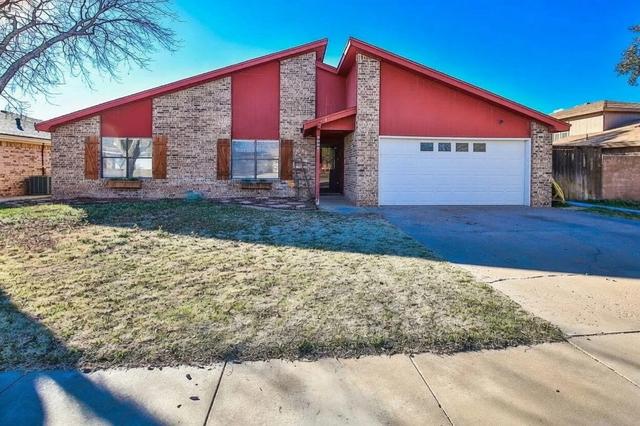 9004 Lynnhaven Ave, Lubbock, TX 79423