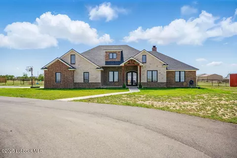 5709 N County Rd 1600, Shallowater, TX 79363