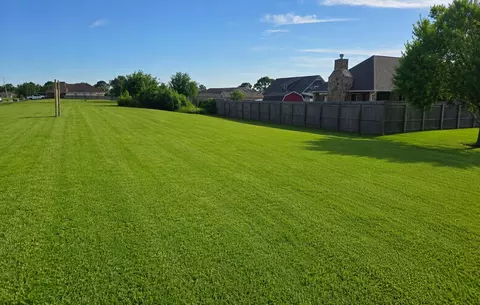 700 Drummond St, Port Arthur, TX 77640