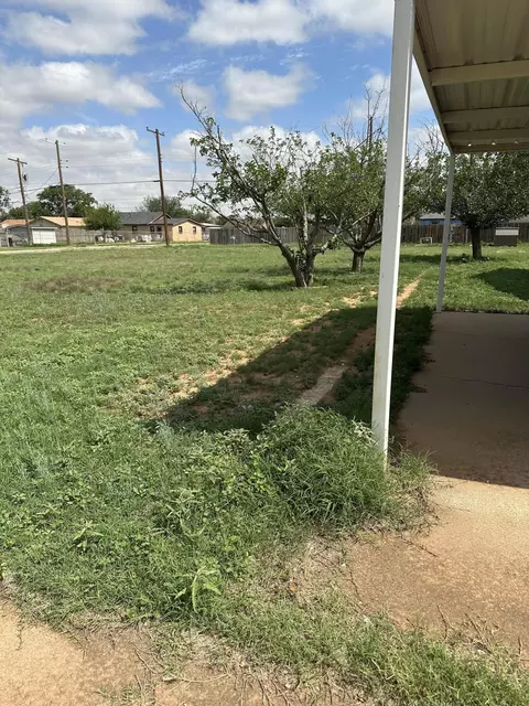 2916 1st St, Lubbock, TX 79415