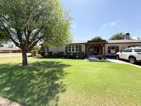 101 Van Buren Ave, Lorenzo, TX 79343