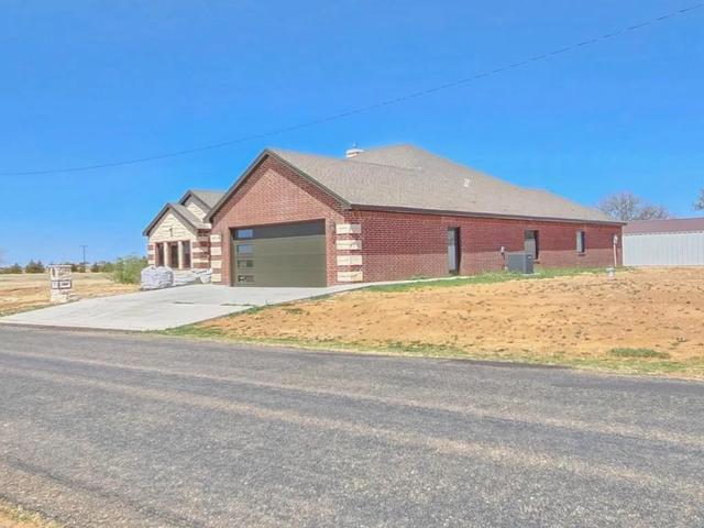 406 W 11th Dr, Amherst, TX 79312