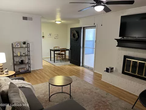 8601 Memphis Dr #B-40, Lubbock, TX 79423