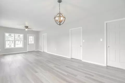 Living - 115 Yonkers St, Plainview, TX 79072 photo 4 of 6