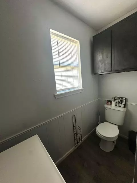300 Amarillo St, Plainview, TX 79072 photo 4
