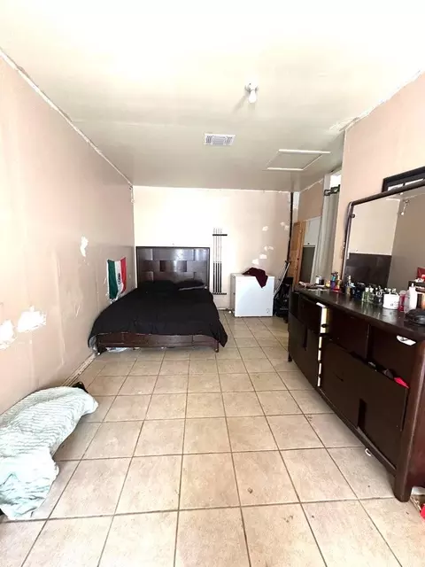 300 Amarillo St, Plainview, TX 79072 photo 12