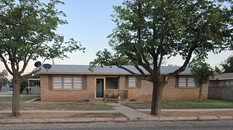 901 N 11th St, Lamesa, TX 79331