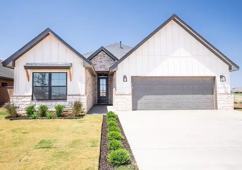 1206 N 6th St, Wolfforth, TX 79382