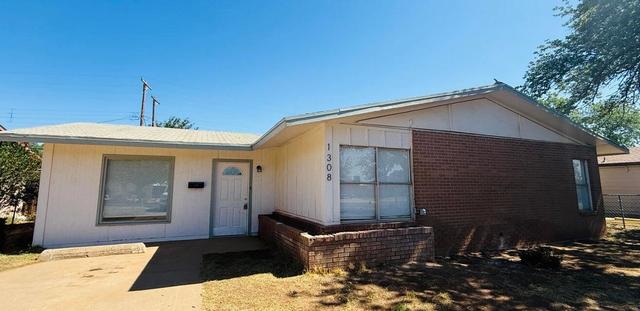 1308 61st St, Lubbock, TX 79412