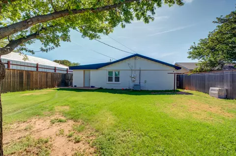 Exterior - 811 Borger St, Plainview, TX 79072 photo 6 of 6