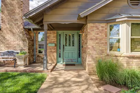 902 Jefferson St, Plainview, TX 79072 photo 8