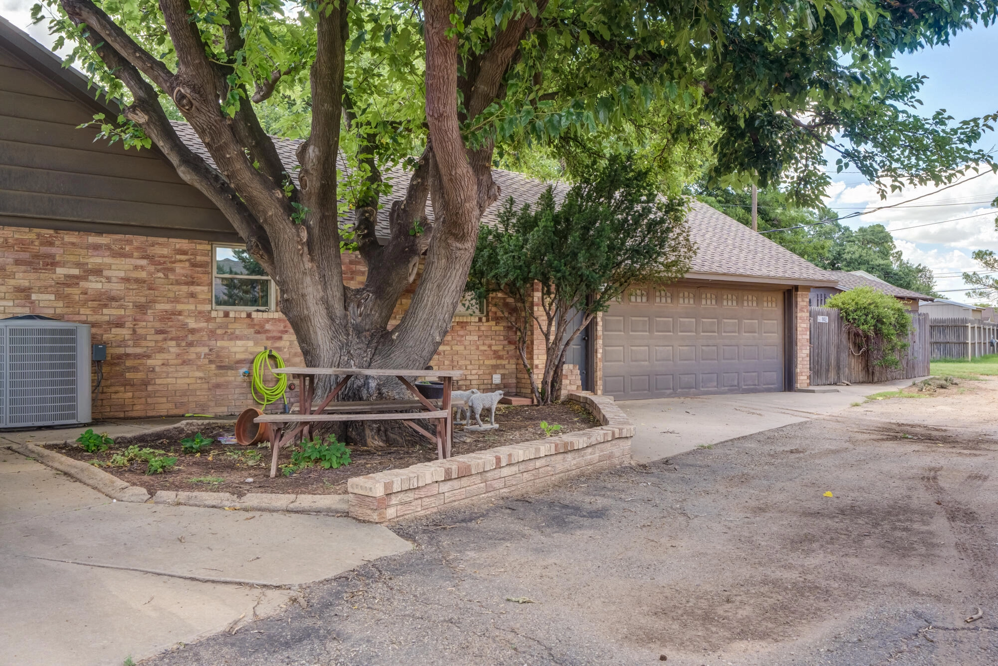 902 Jefferson St, Plainview, TX 79072 photo 12