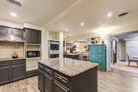 902 Jefferson St, Plainview, TX 79072 photo 35