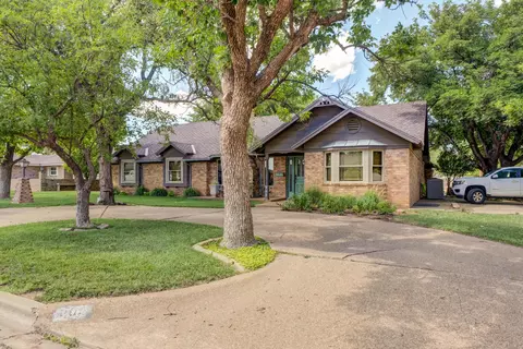 902 Jefferson St, Plainview, TX 79072 photo 7