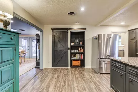 902 Jefferson St, Plainview, TX 79072 photo 37
