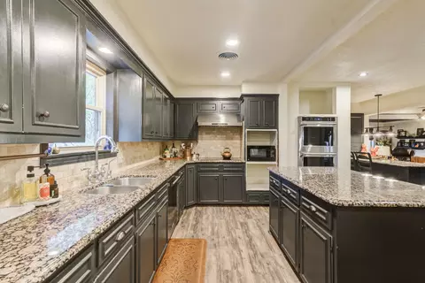 902 Jefferson St, Plainview, TX 79072 photo 34