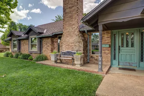 902 Jefferson St, Plainview, TX 79072 photo 9