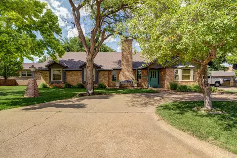 902 Jefferson St, Plainview, TX 79072 photo 1