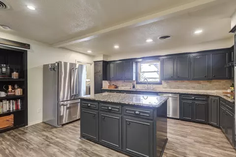 902 Jefferson St, Plainview, TX 79072 photo 31
