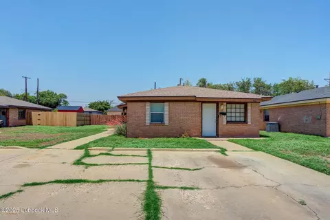 2304 40th St, Lubbock, TX 79412