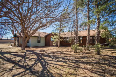 312 Ave D, Olton, TX 79064