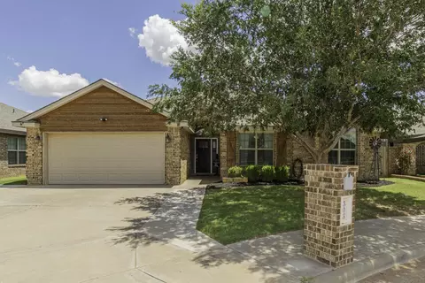 303 N 4th St, Wolfforth, TX 79382