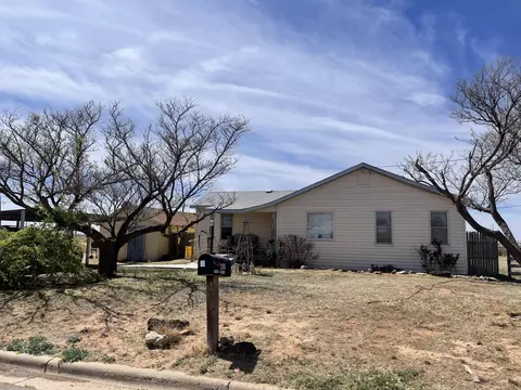 2801 N Paris Ave, Lubbock, TX 79403