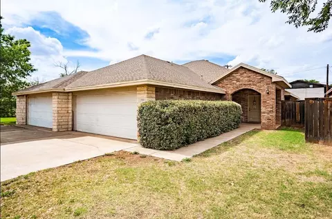1908 15th St, Lubbock, TX 79401