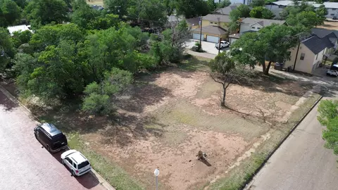 1904 16th St, Lubbock, TX 79401