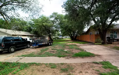 1907 17th St, Lubbock, TX 79401