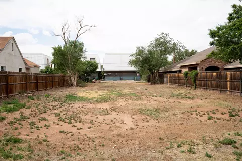 1912 15th St, Lubbock, TX 79401