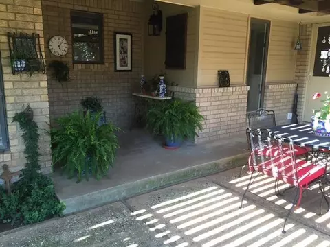 Exterior - 203 N Navasota Dr, Plainview, TX 79072 photo 2 of 9