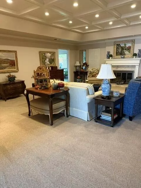 Living - 203 N Navasota Dr, Plainview, TX 79072 photo 2 of 4