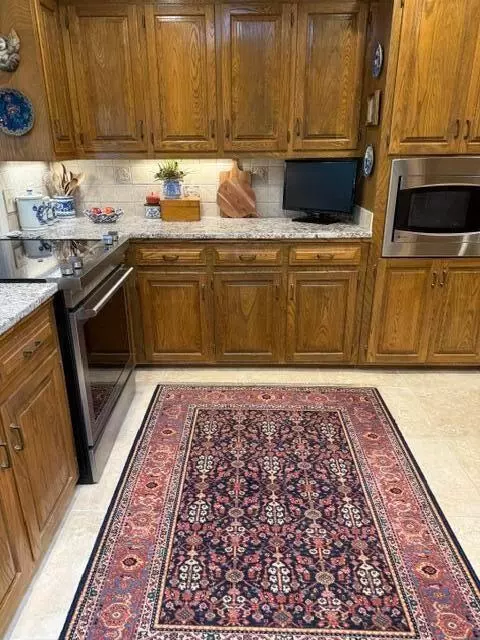 Kitchen - 203 N Navasota Dr, Plainview, TX 79072 photo 5 of 7