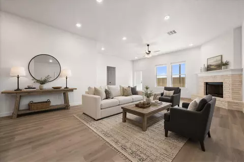 Living - 15414 Grover Ave, Lubbock, TX 79424 photo 2 of 5