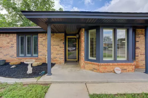 5729 68th St, Lubbock, TX 79424
