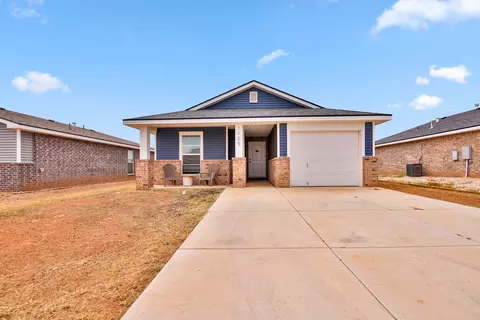 1105 E 21st St, Wolfforth, TX 79382