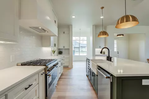 Kitchen - 3422 141st St, Lubbock, TX 79423 photo 7 of 7