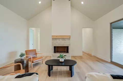 Living - 3422 141st St, Lubbock, TX 79423 photo 5 of 5