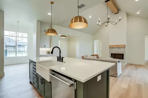 Kitchen - 3422 141st St, Lubbock, TX 79423 photo 6 of 7