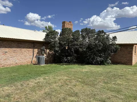 Exterior - 7204 W Us Highway 70 Rd, Plainview, TX 79072 photo 11 of 11
